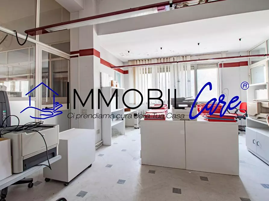 Immagine 8 di Appartamento in vendita  a Livorno