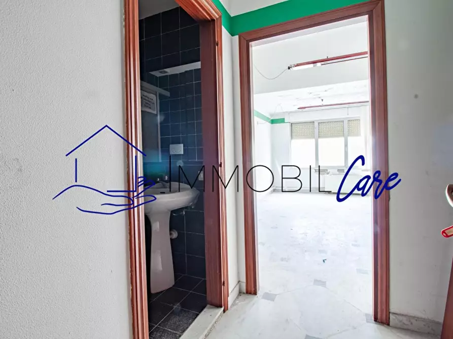 Immagine 3 di Appartamento in vendita  a Livorno