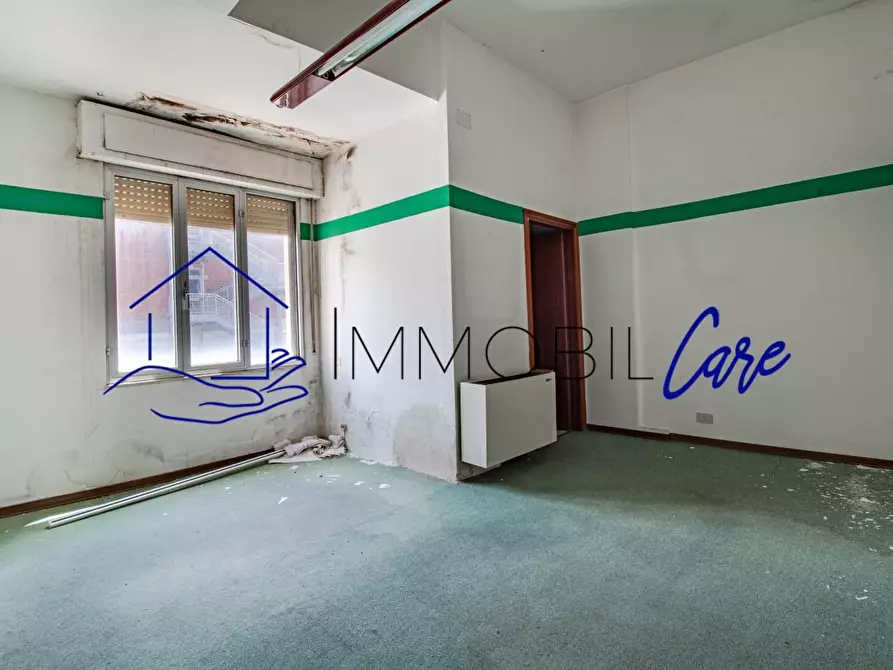 Immagine 7 di Appartamento in vendita  a Livorno