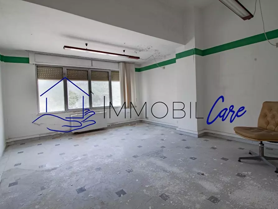 Immagine 11 di Appartamento in vendita  a Livorno