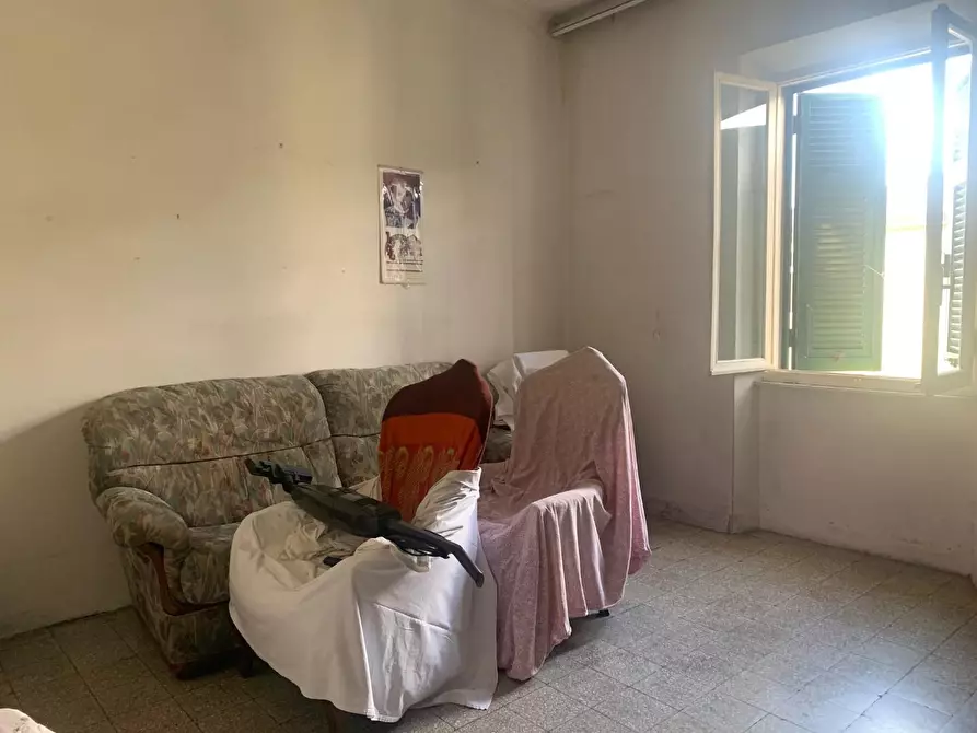 Immagine 3 di Appartamento in vendita  a Carrara