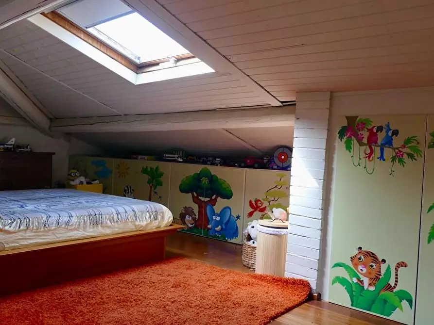 Immagine 13 di Villa in vendita  a Cascina