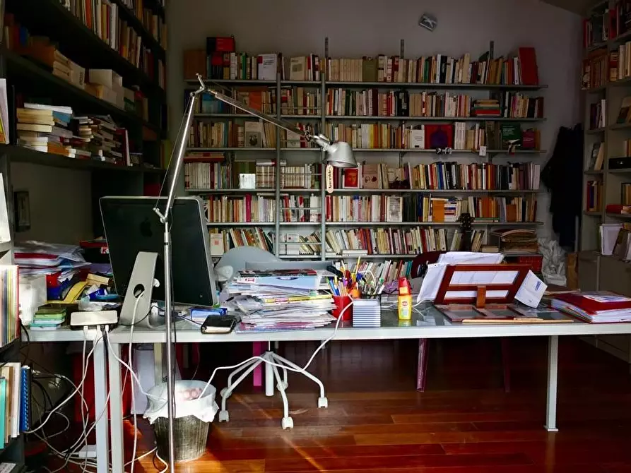 Immagine 10 di Villa in vendita  a Cascina