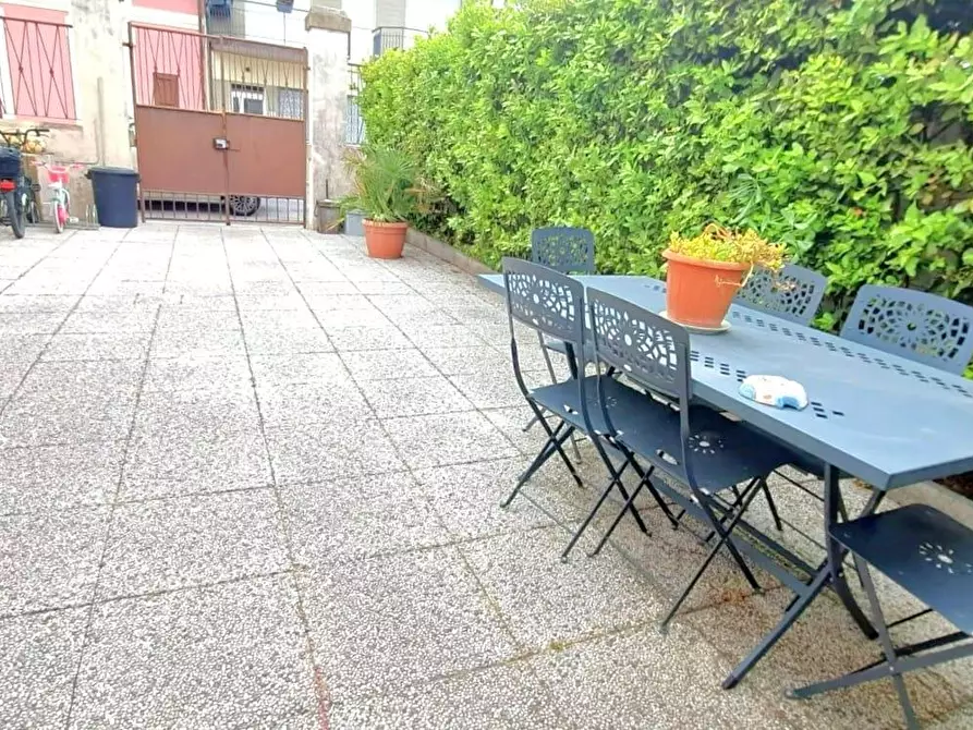 Immagine 8 di Terratetto in vendita  a Viareggio