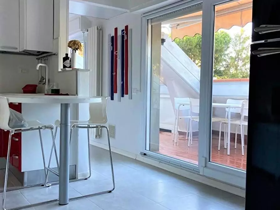 Immagine 2 di Appartamento in affitto  a Massa