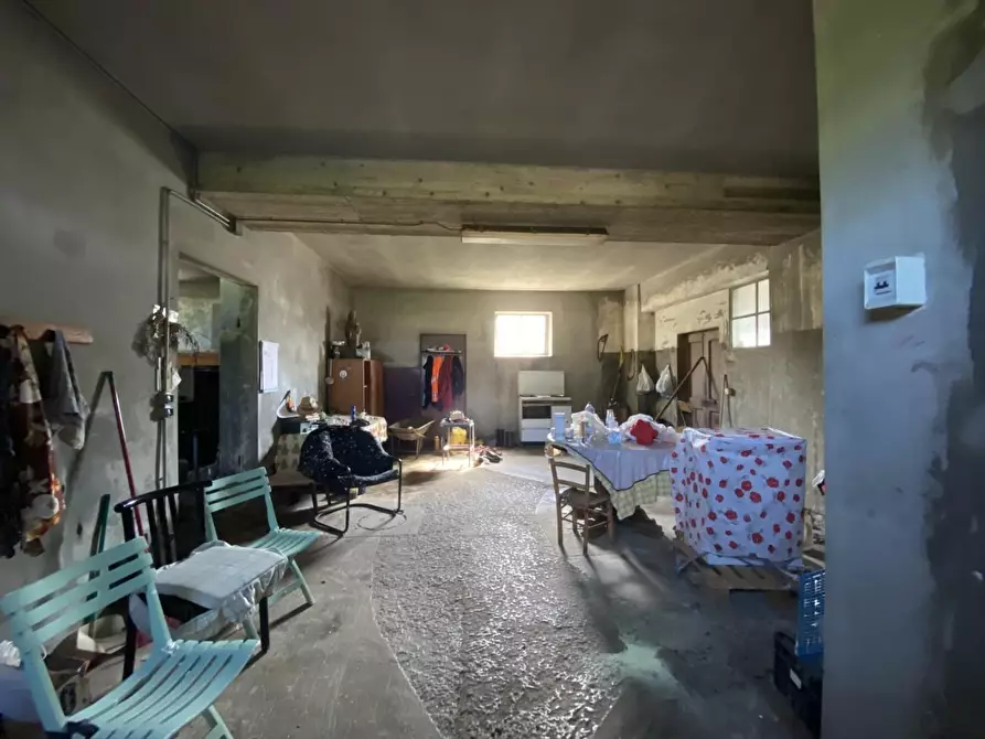 Immagine 46 di Rustico / casale in vendita  a Massarosa