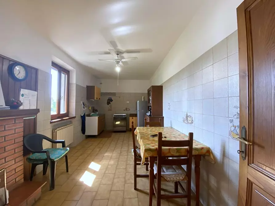 Immagine 4 di Rustico / casale in vendita  a Massarosa