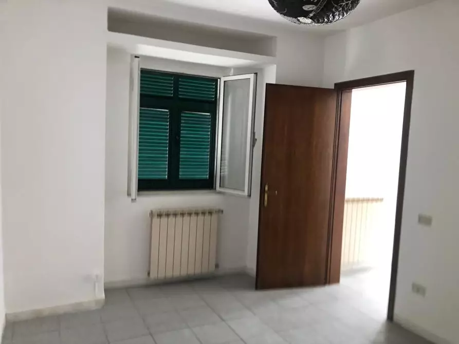 Immagine 5 di Appartamento in vendita  a Carrara