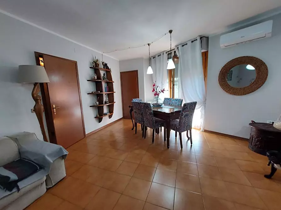 Immagine 4 di Appartamento in vendita  a Cascina