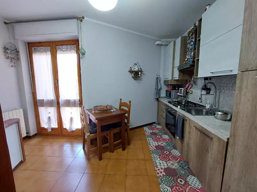 Immagine 6 di Appartamento in vendita  a Cascina