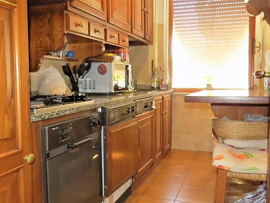 Immagine 5 di Appartamento in vendita  a Massa