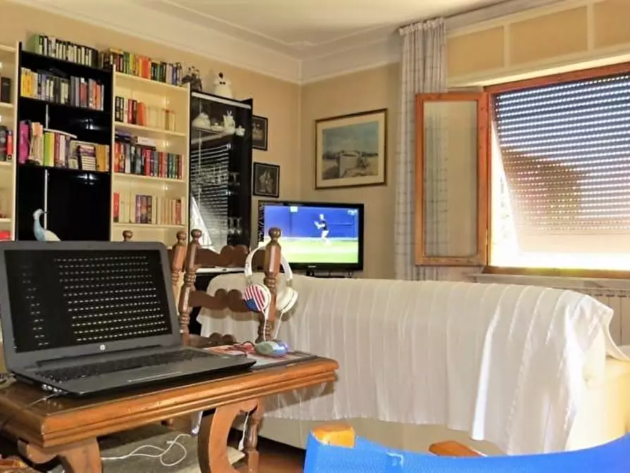 Immagine 4 di Appartamento in vendita  a Massa