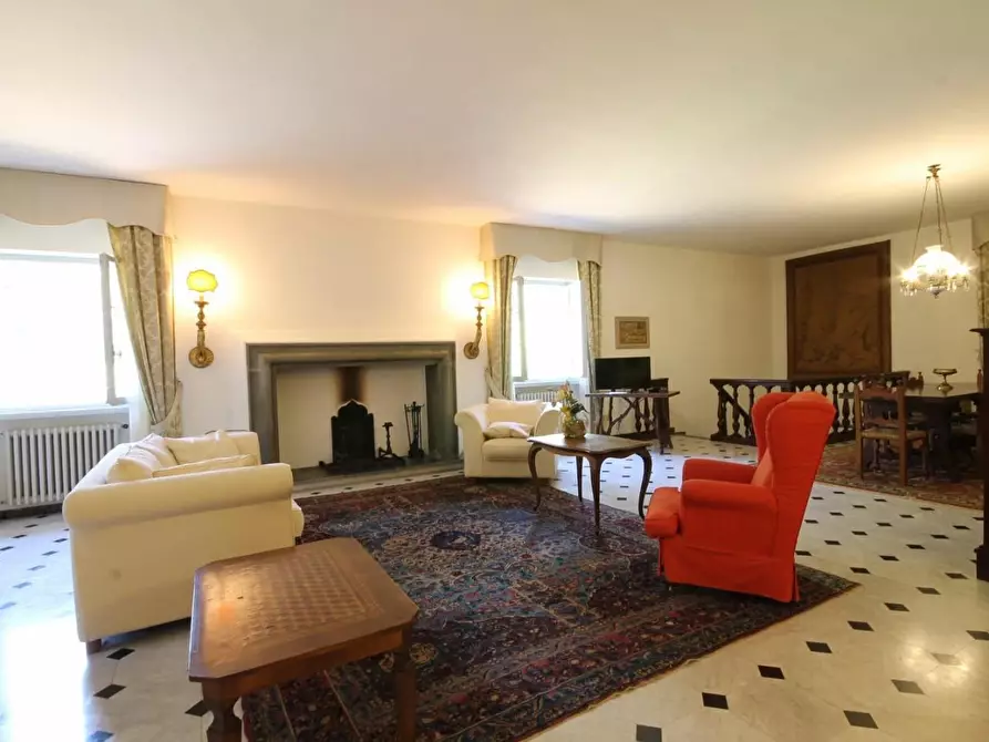 Immagine 15 di Villa in vendita  a Camaiore