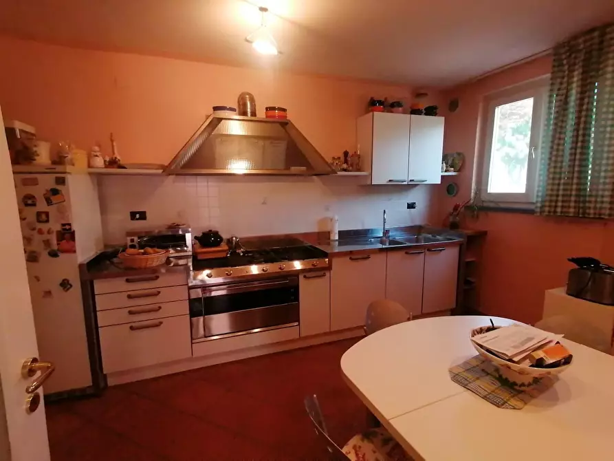 Immagine 10 di Villa in vendita  a Lucca