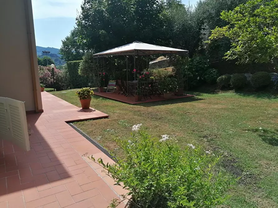Immagine 36 di Villa in vendita  a Lucca