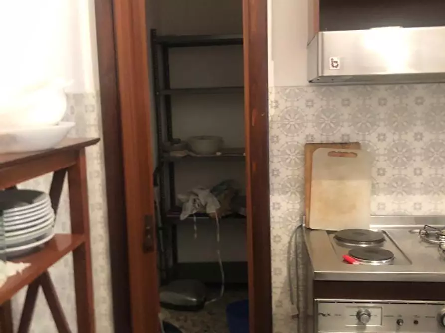 Immagine 22 di Casa semindipendente in vendita  a Massa