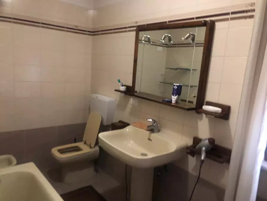 Immagine 16 di Casa semindipendente in vendita  a Massa