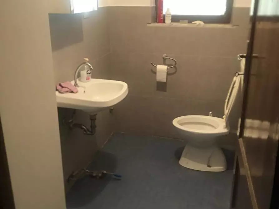 Immagine 10 di Casa semindipendente in vendita  a Massa