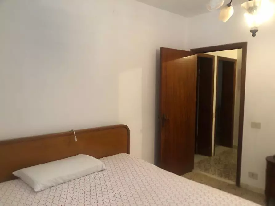 Immagine 29 di Casa semindipendente in vendita  a Massa