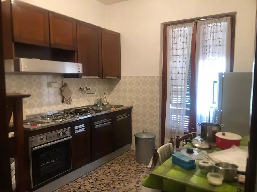 Immagine 21 di Casa semindipendente in vendita  a Massa