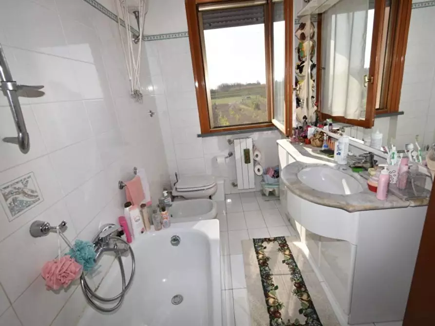 Immagine 10 di Appartamento in vendita  a Vecchiano