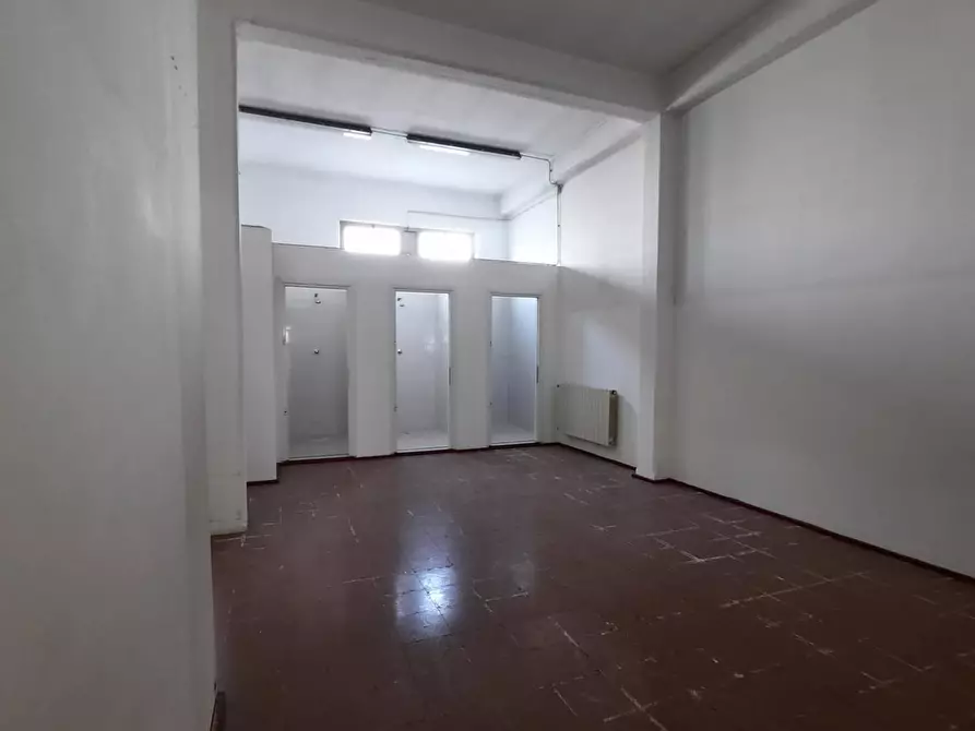 Immagine 5 di Loft/Open space in vendita  a Cascina