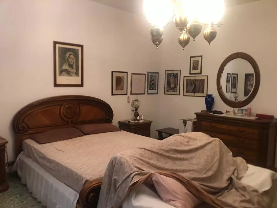 Immagine 23 di Casa semindipendente in vendita  a Massa
