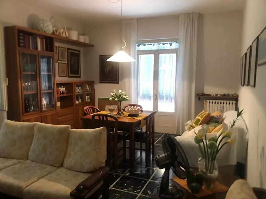 Immagine 8 di Casa semindipendente in vendita  a Massa