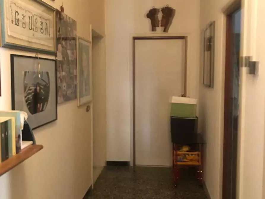 Immagine 5 di Casa semindipendente in vendita  a Massa