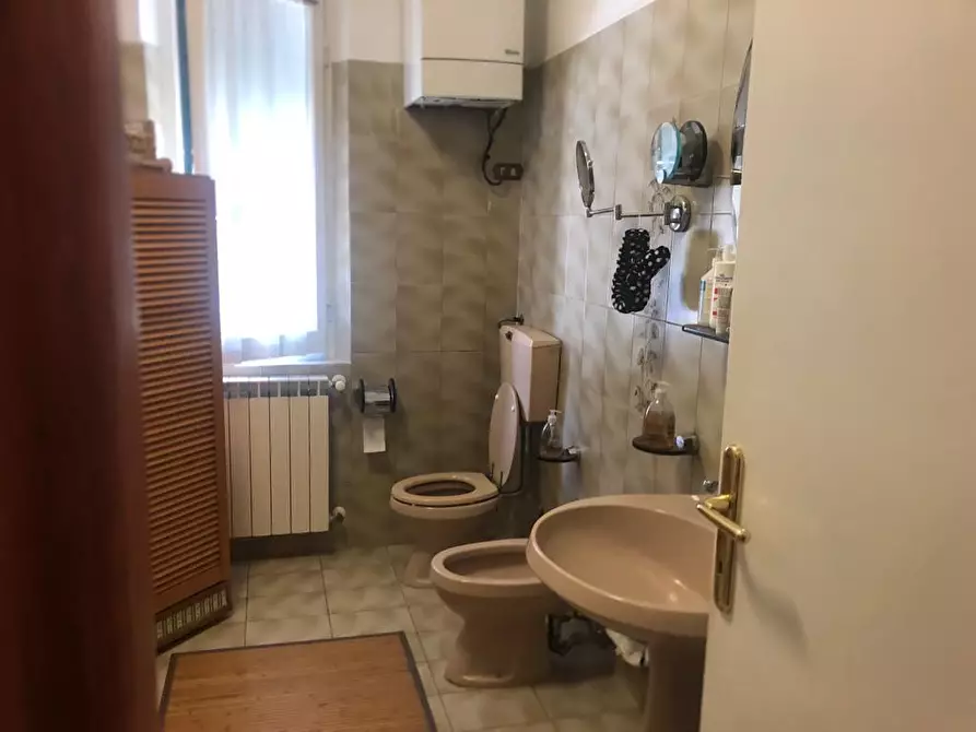 Immagine 13 di Casa semindipendente in vendita  a Massa