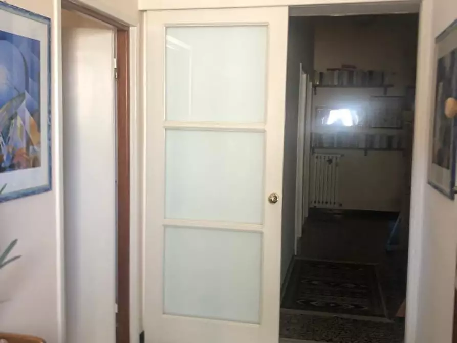 Immagine 4 di Casa semindipendente in vendita  a Massa