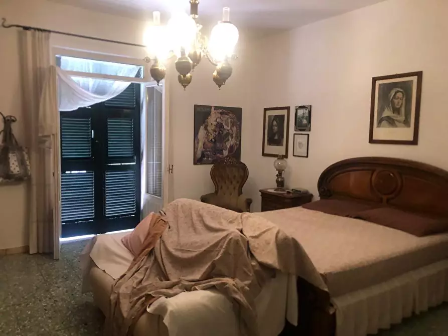 Immagine 21 di Casa semindipendente in vendita  a Massa