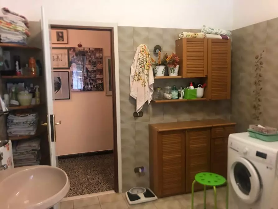 Immagine 14 di Casa semindipendente in vendita  a Massa