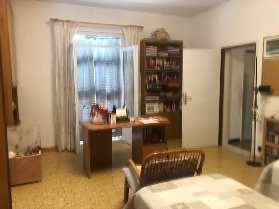 Immagine 17 di Casa semindipendente in vendita  a Massa