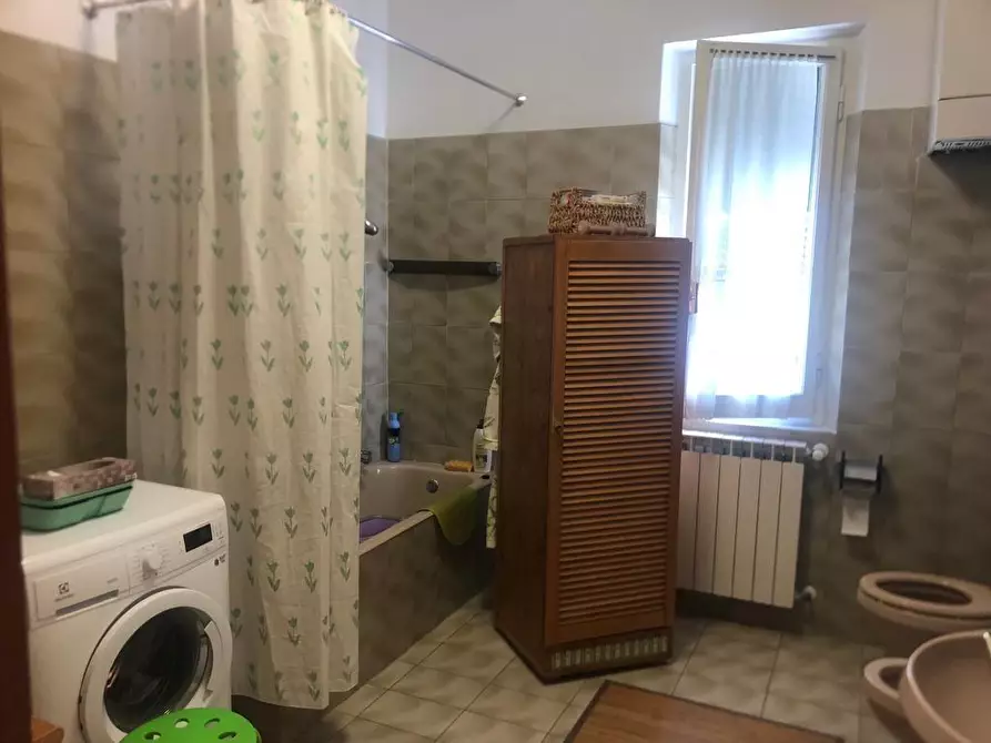 Immagine 12 di Casa semindipendente in vendita  a Massa