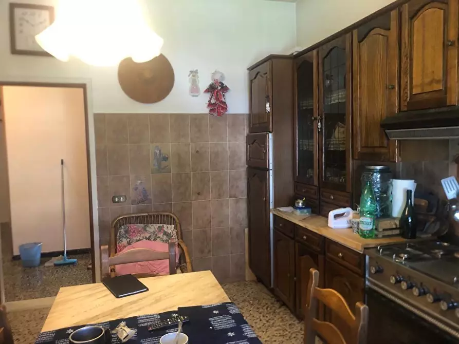 Immagine 3 di Casa semindipendente in vendita  a Massa