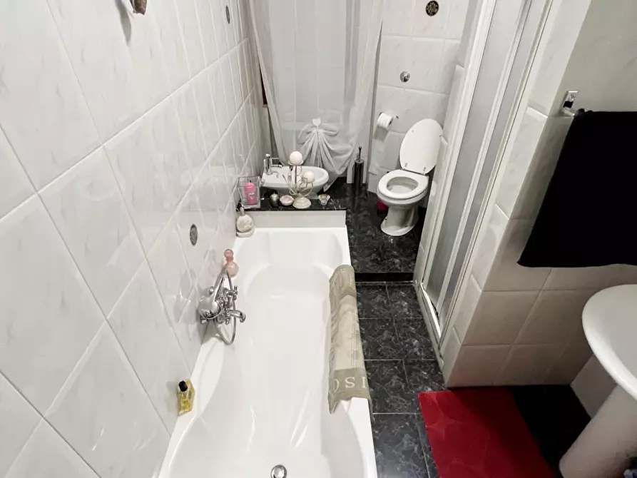 Immagine 7 di Villa in vendita  a Vecchiano