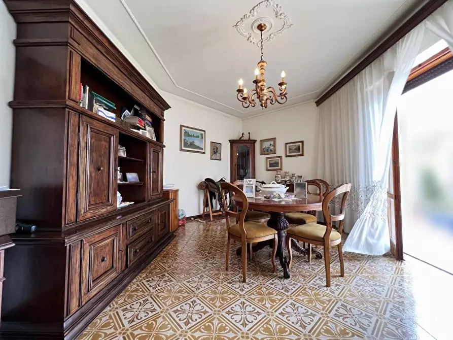 Immagine 23 di Villa in vendita  a Vecchiano