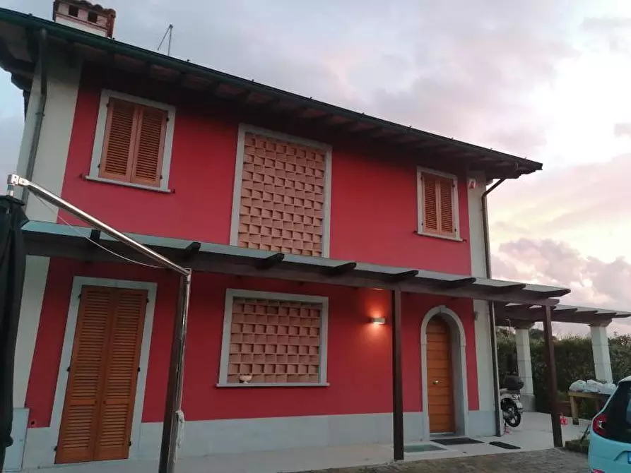 Immagine 27 di Villa in vendita  a Camaiore