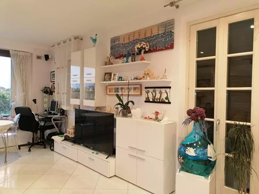 Immagine 25 di Villa in vendita  a Camaiore