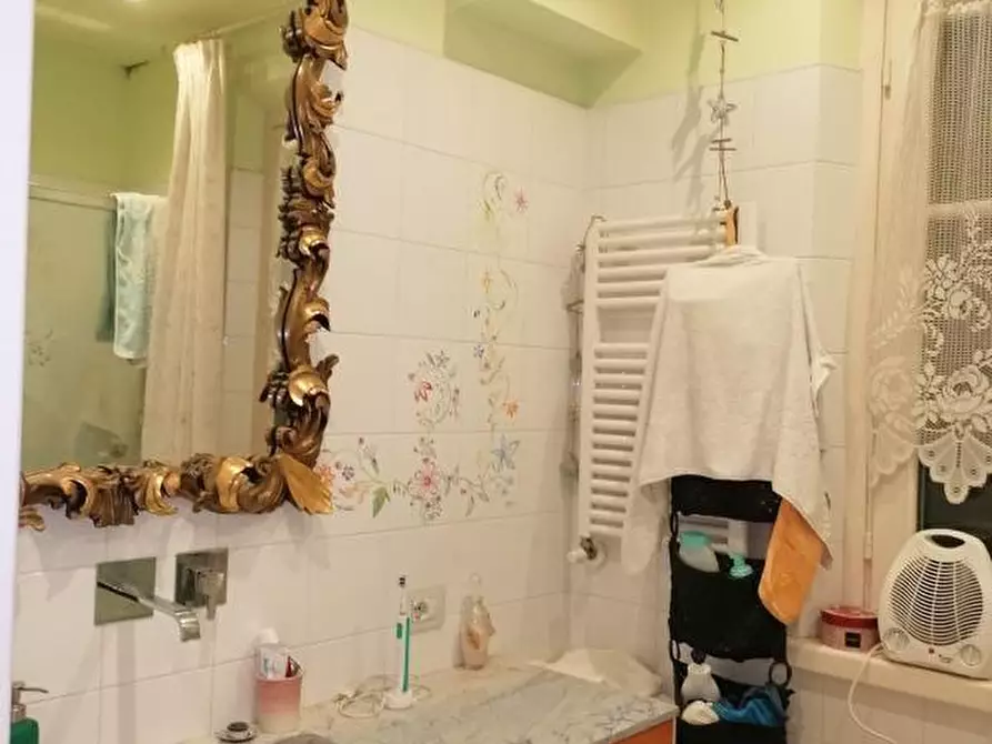 Immagine 22 di Villa in vendita  a Camaiore