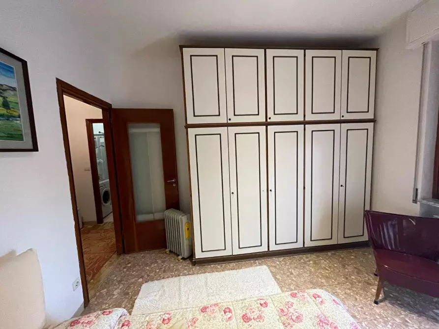 Immagine 12 di Appartamento in vendita  a Massa