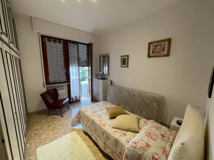 Immagine 10 di Appartamento in vendita  a Massa