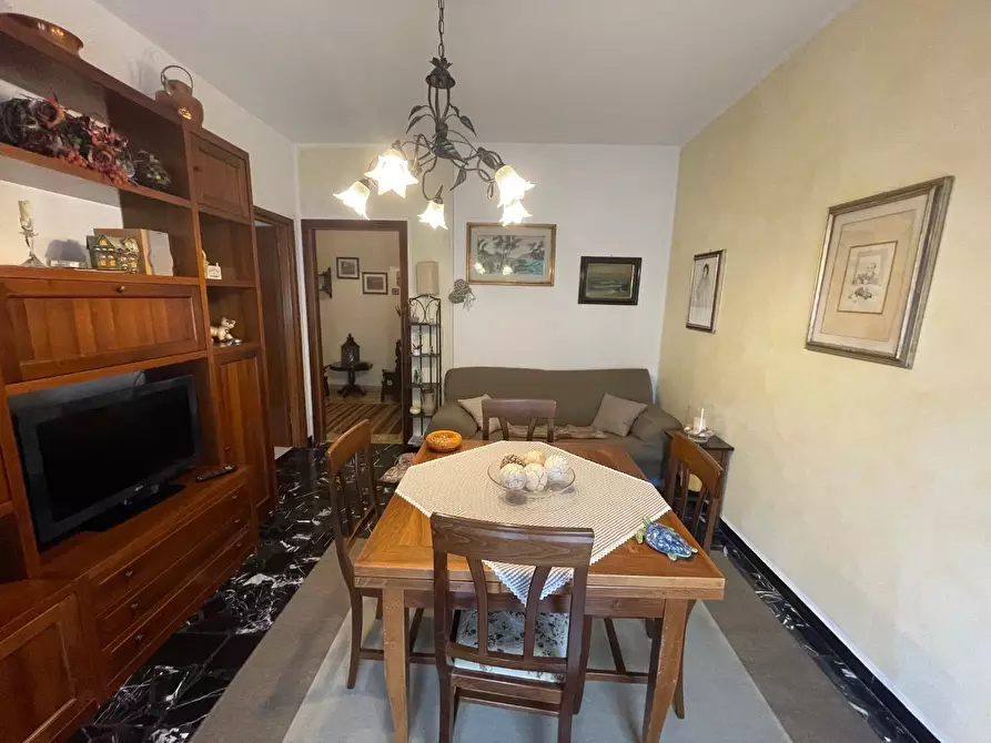 Immagine 5 di Appartamento in vendita  a Massa