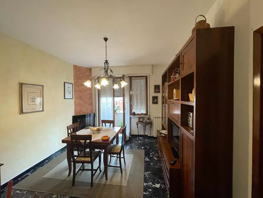 Immagine 4 di Appartamento in vendita  a Massa