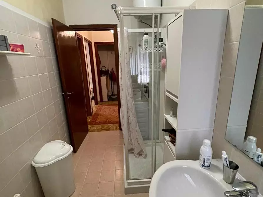 Immagine 18 di Appartamento in vendita  a Massa