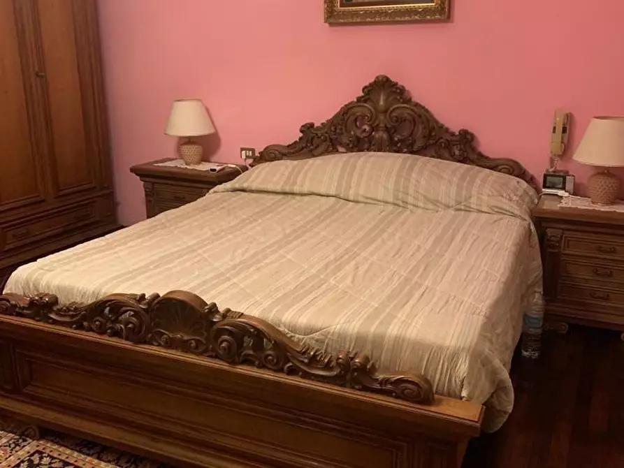 Immagine 18 di Villa in vendita  a Cascina