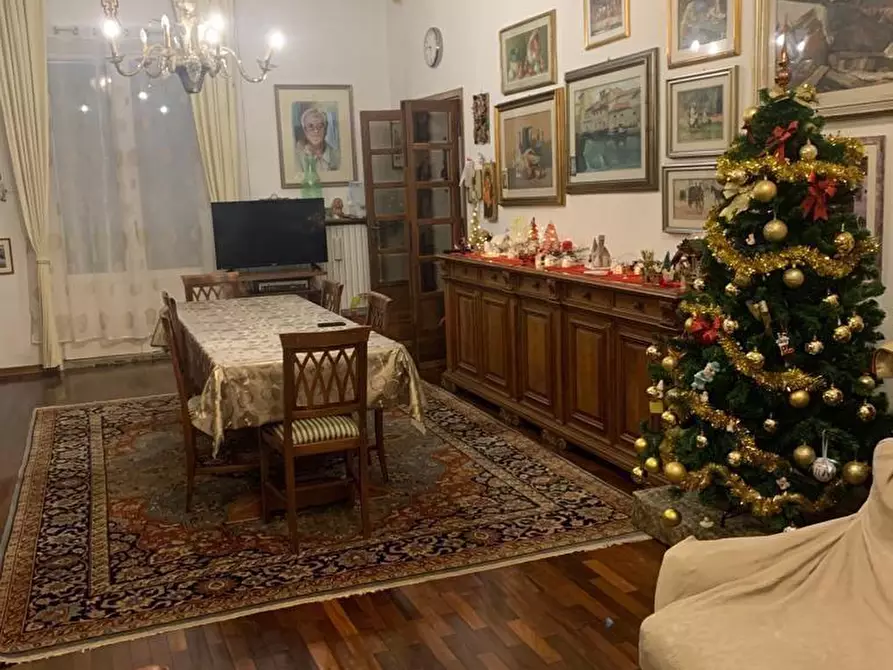 Immagine 14 di Villa in vendita  a Cascina