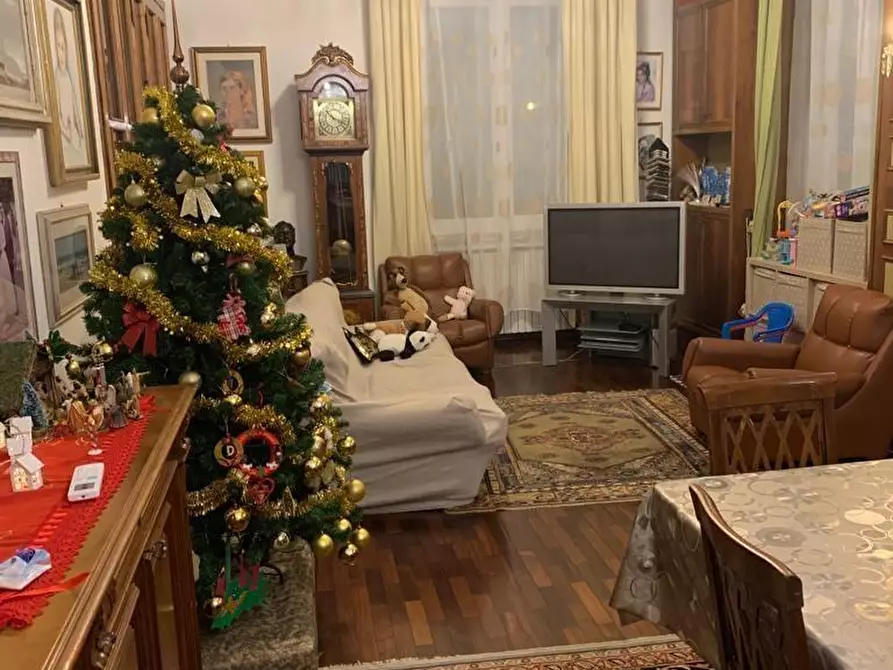 Immagine 16 di Villa in vendita  a Cascina