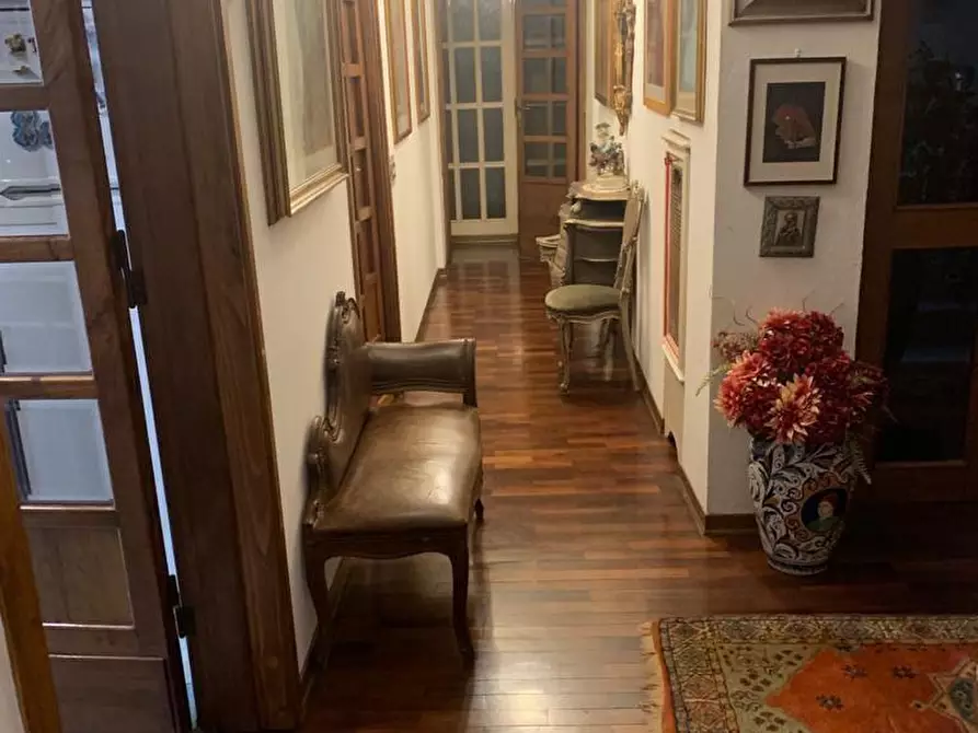 Immagine 22 di Villa in vendita  a Cascina